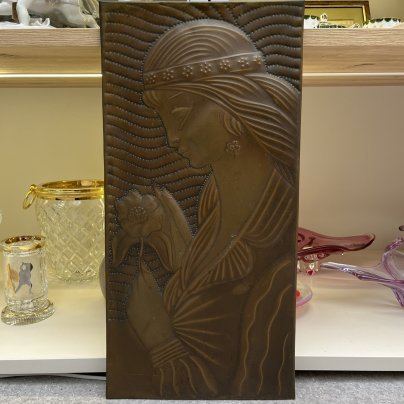 Панно настенное "Девушка с цветком", металл, чеканка, СССР, 1970-1990 гг.