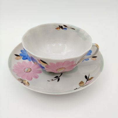 Пара чайная с цветочным декором в виде астр, фарфор, роспись, золочение, Дулевский фарфоровый завод (Дулёво), СССР, 1968-1991 гг.