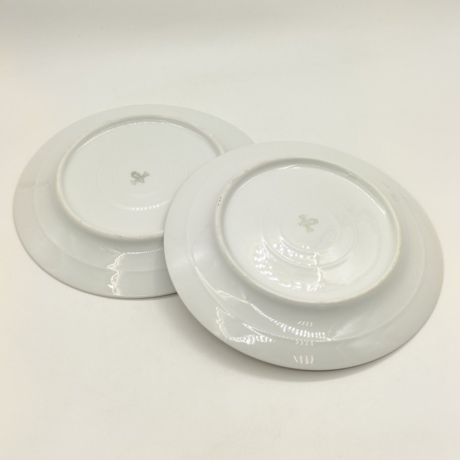 Пара десертных тарелок с цветочным декором, De Fuisseaux Baudour