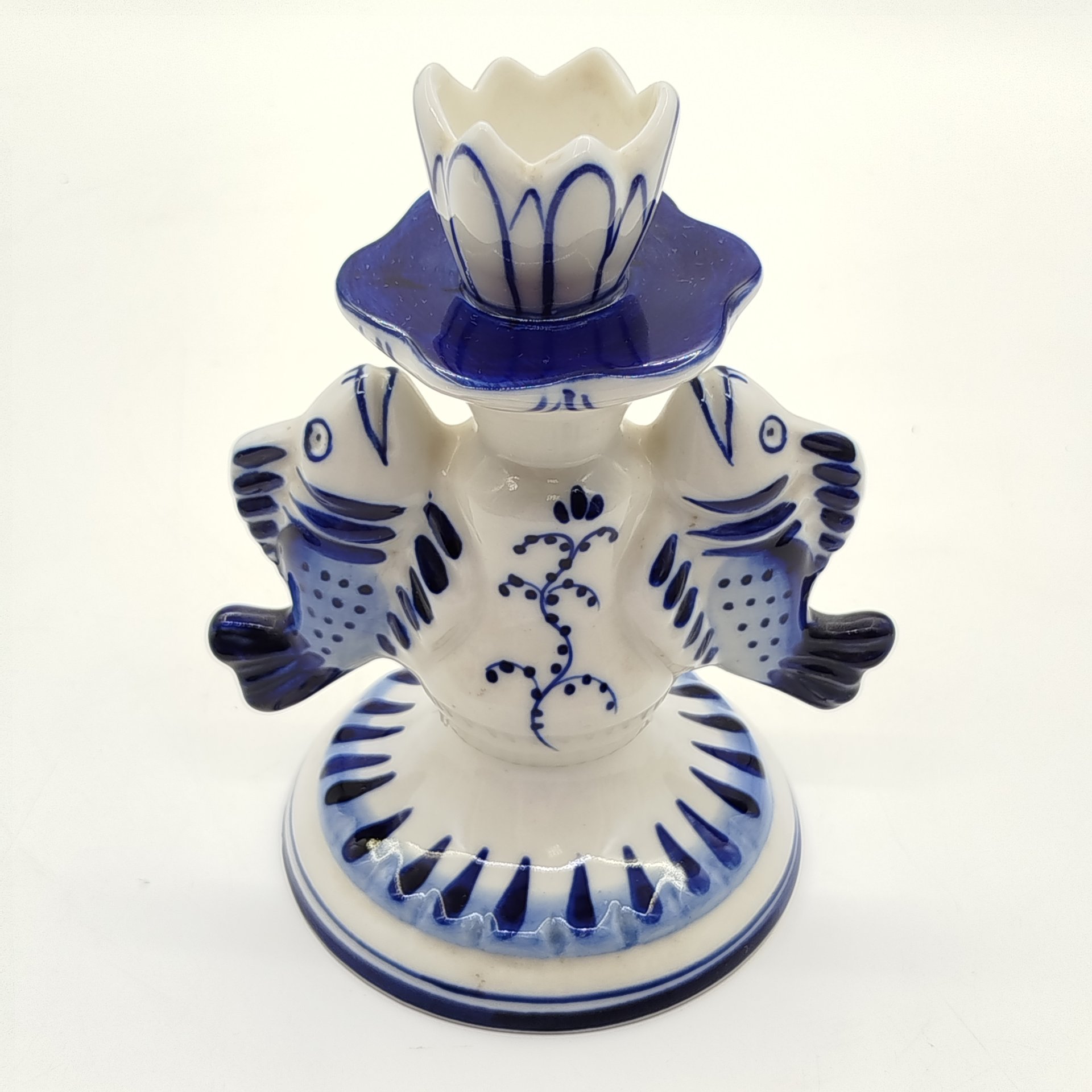 Подсвечник для одной свечи "Рыбы", фарфор, роспись, Объединение «Гжель», СССР, 1986-1991 гг.