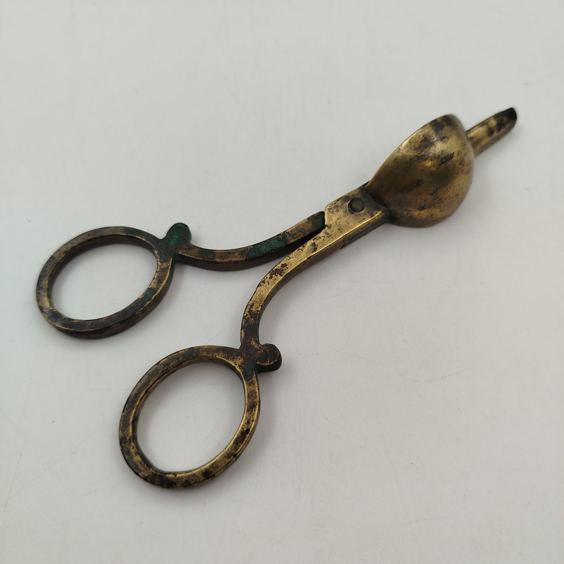 Щипцы для снятия нагара со свечи, латунь, Западная Европа, 1890-1920 гг.