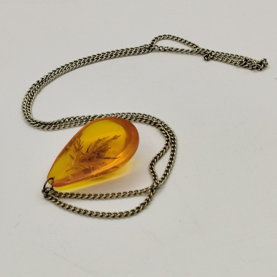 Кулон с подвеской, имитирующий янтарь с включением растения и насекомого, эпоксидная смола, металл