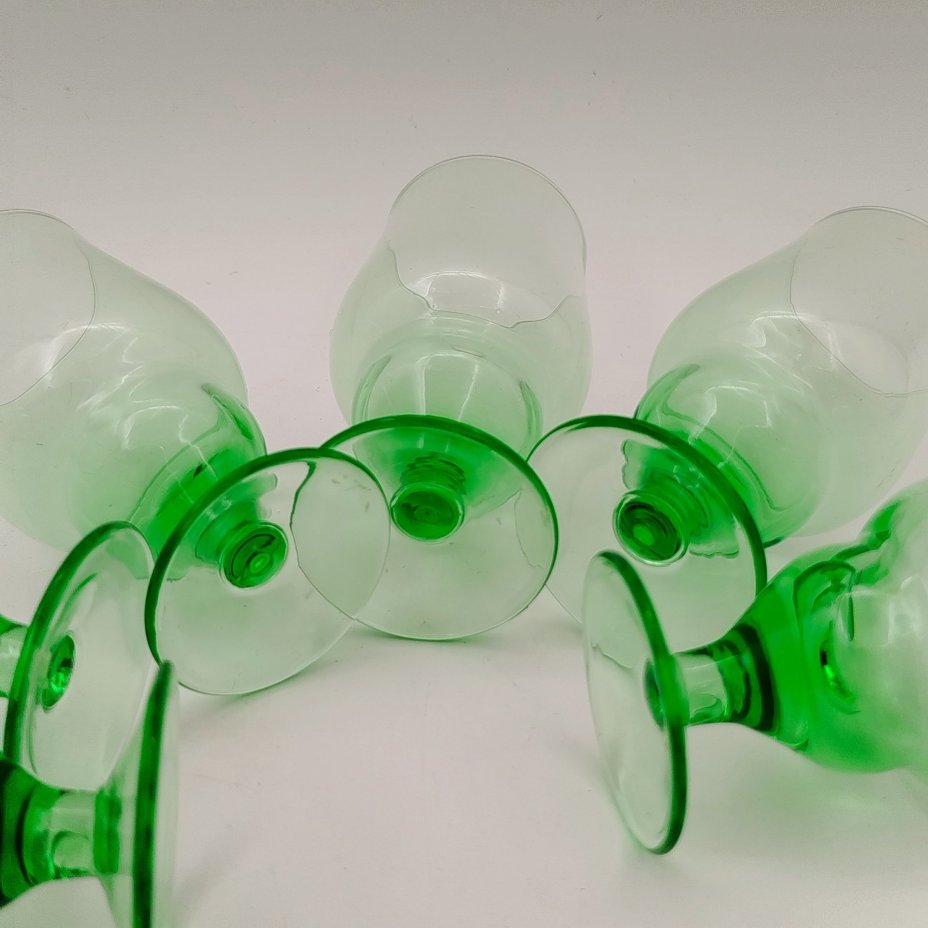 Набор из 6-ти рюмок зеленого оттенка, цветное стекло, СССР, 1970-1990 гг.