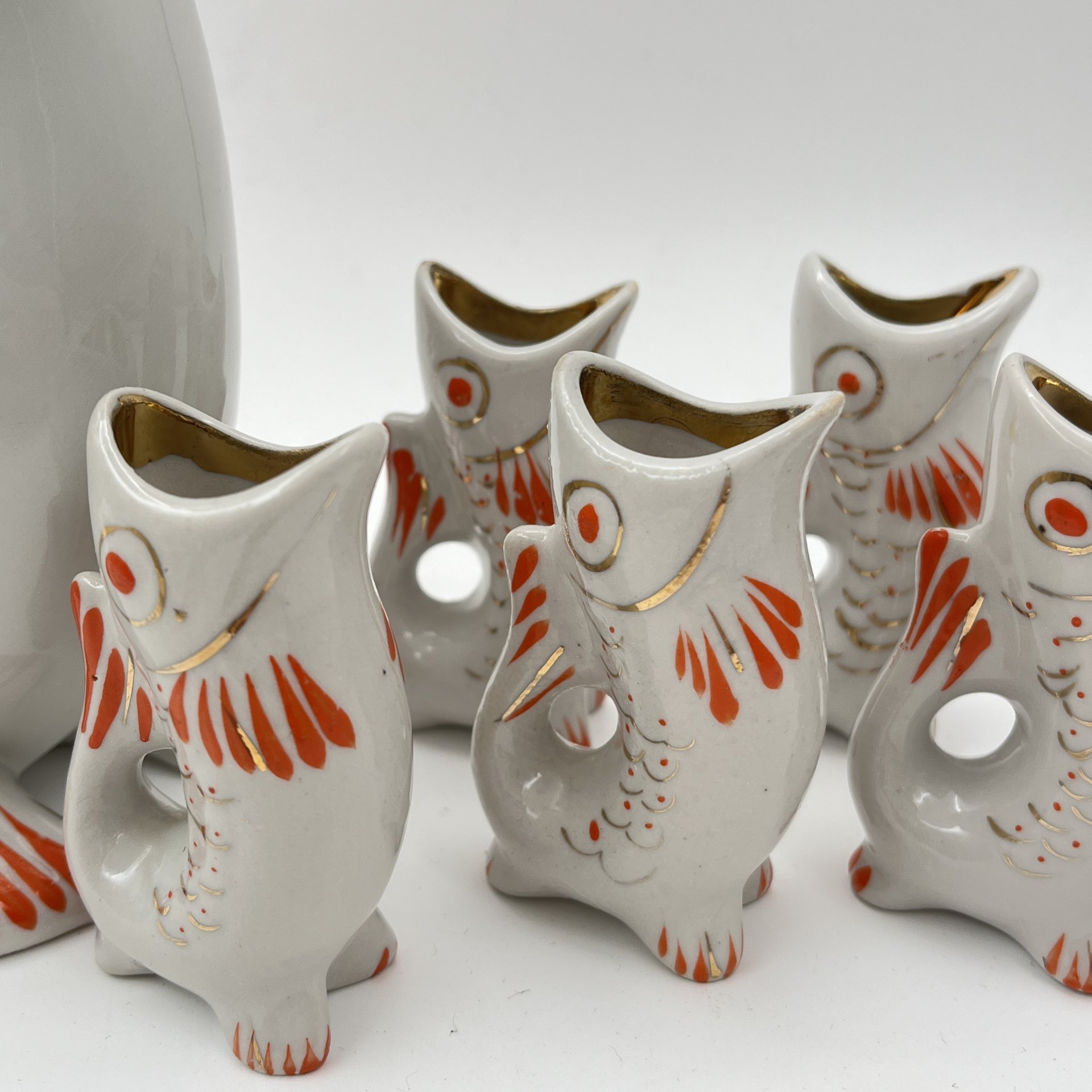 Набор для крепких напитков "Рыба" (штоф и 5 стопок), автор М.Д.Барамидзе, фарфор, роспись, золочение, Полонский завод художественной керамики (Полонное ЗХК), СССР, 1973-1991 гг.