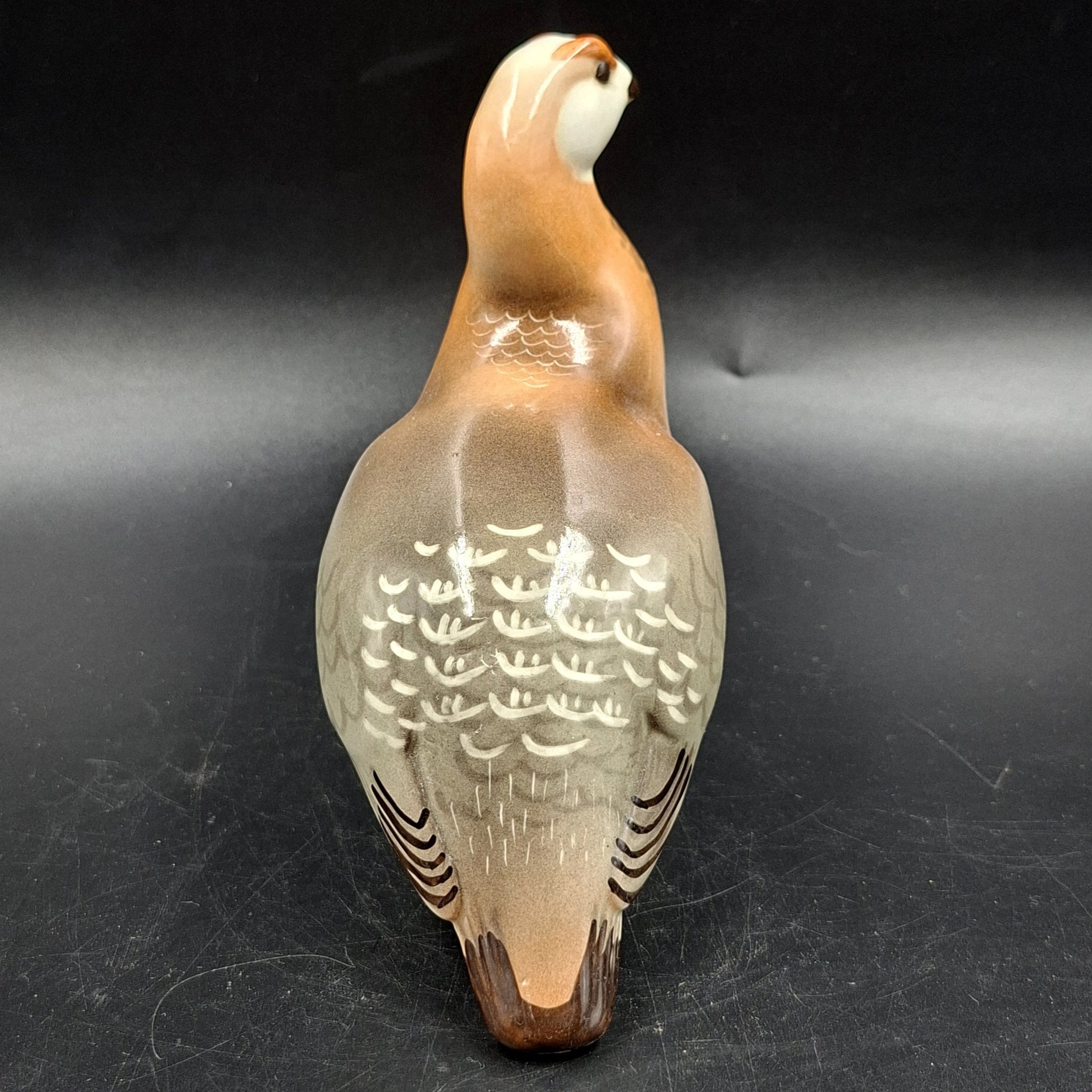 Статуэтка "Куропатка", скульптор П.П. Веселов, фарфор, роспись, Ленинградский фарфоровый завод (ЛФЗ), СССР, 1970-1992 гг.
