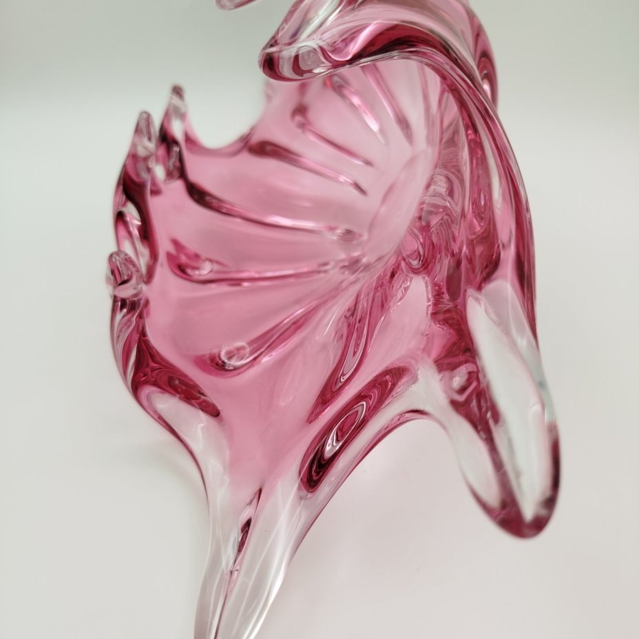 Ваза (конфетница) оригинальной формы, розового цвета