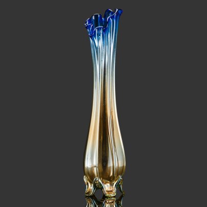 Ваза для цветов (высокая) золотисто-голубого цвета, стекло, гутная техника, люстр, Европа, 1990-2000 гг.