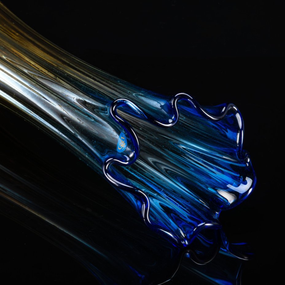 Ваза для цветов (высокая) золотисто-голубого цвета