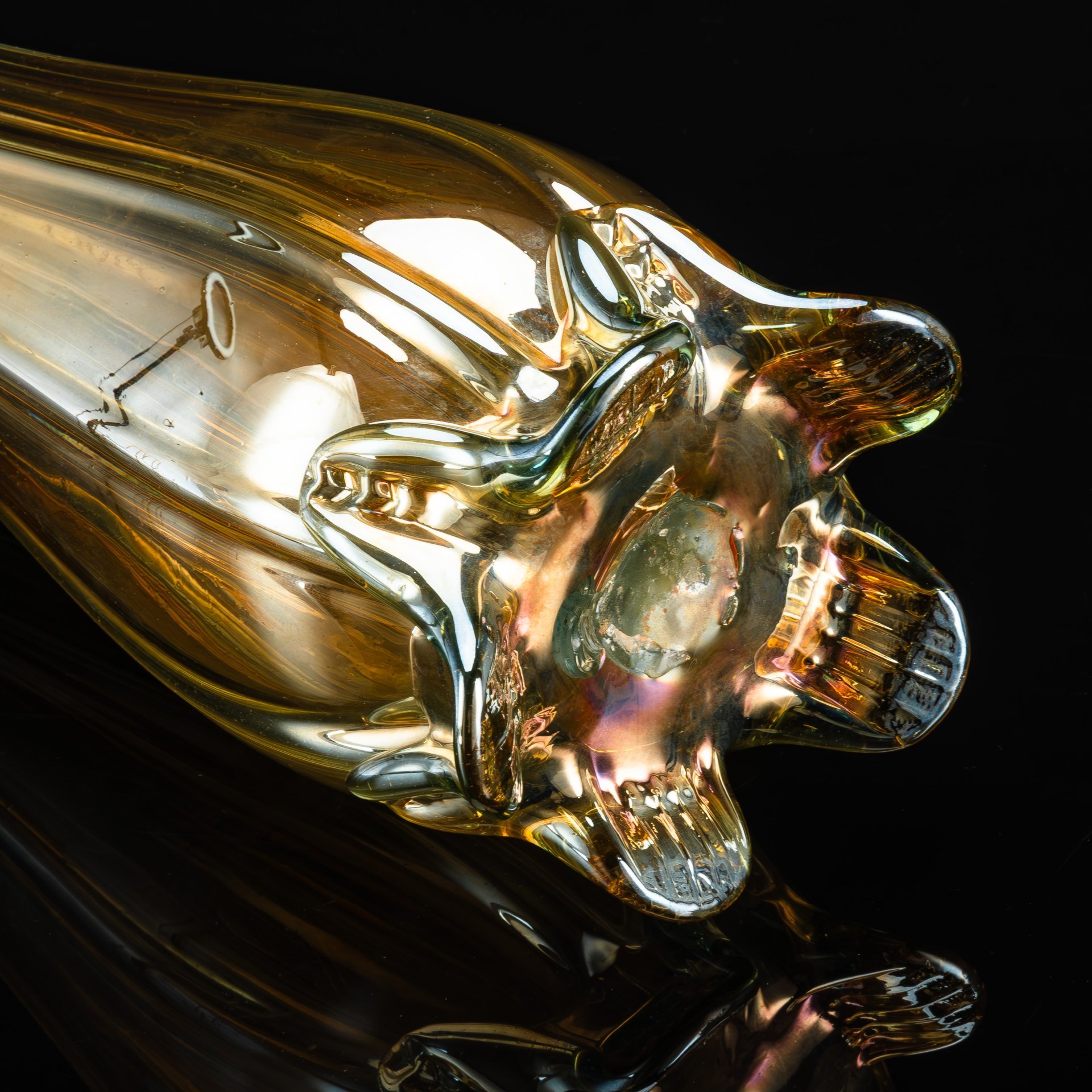 Ваза для цветов (высокая) золотисто-голубого цвета, стекло, гутная техника, люстр, Европа, 1990-2000 гг.