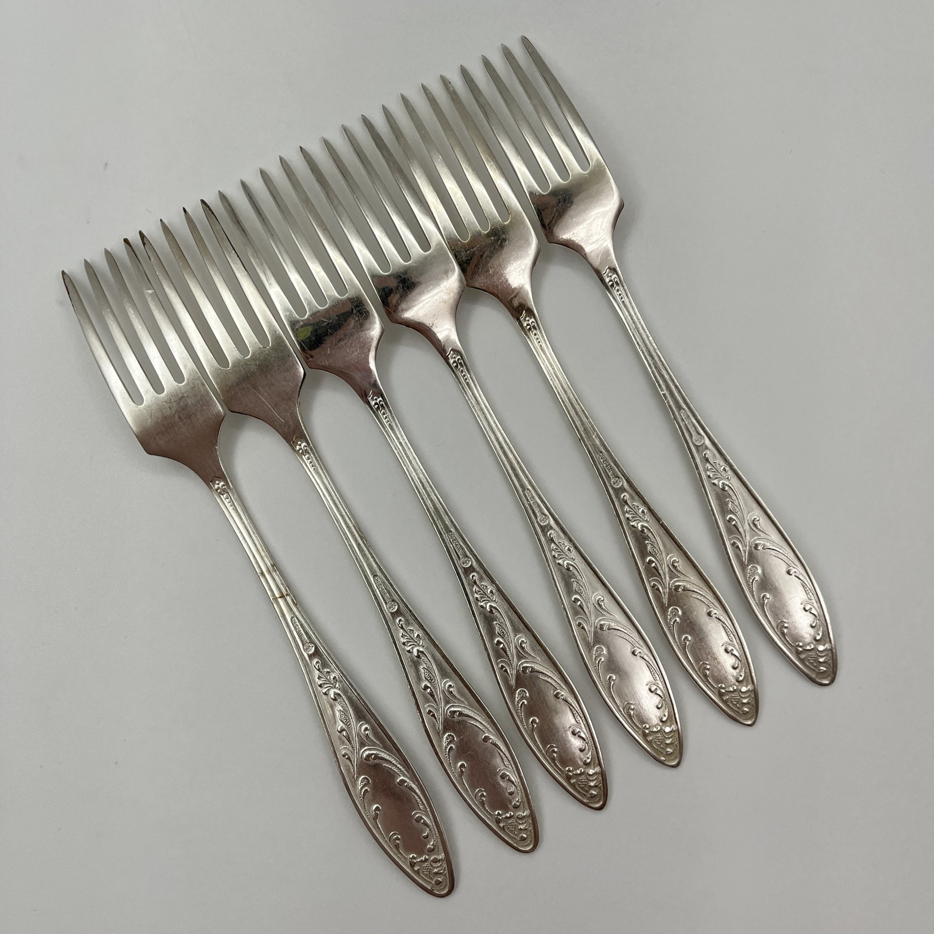 Набор десертных вилок "Пламя" (6 шт.), мНЦ (медь-никель-цинк), Кольчугинский завод цветных металлов, СССР, 1960-1990 гг.