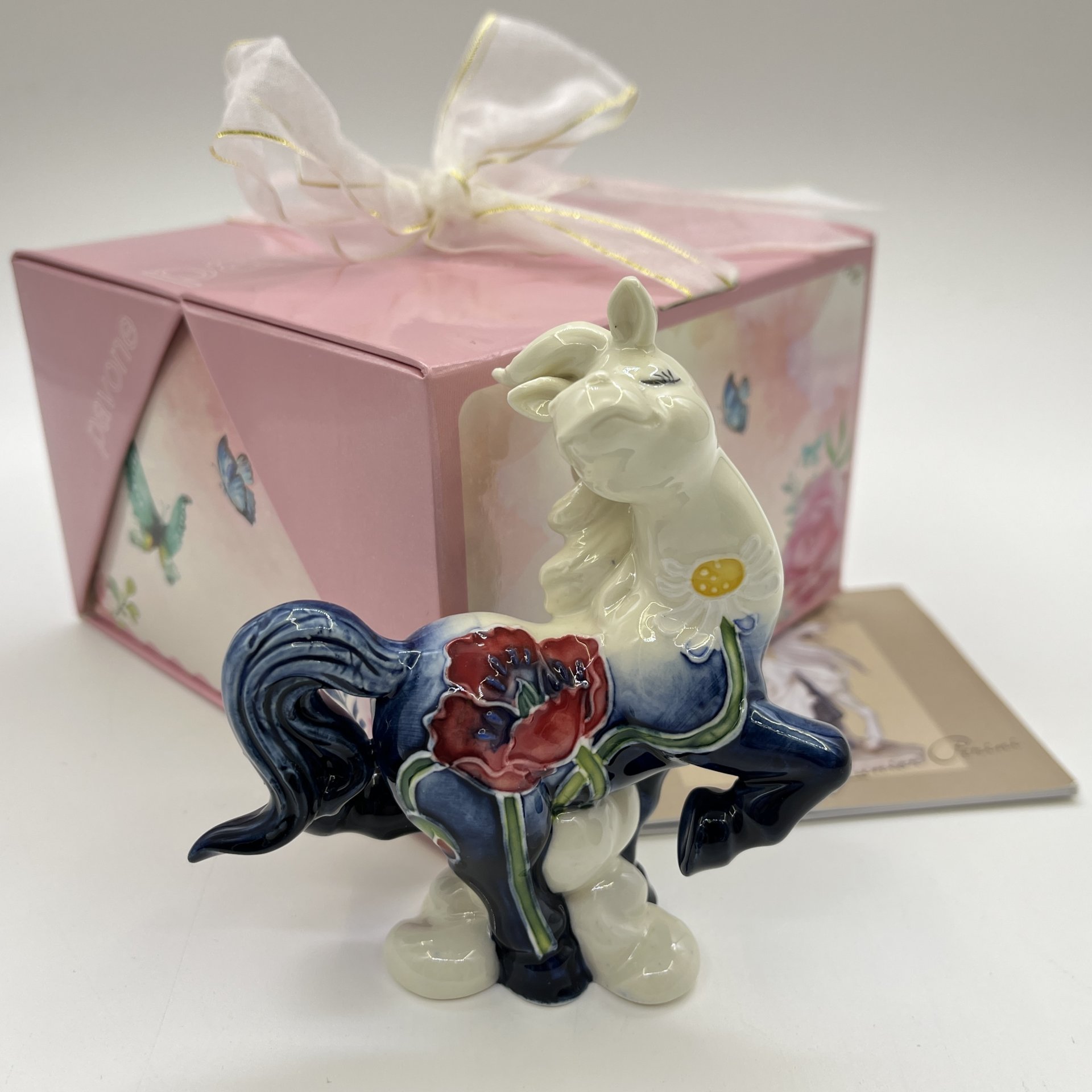 Статуэтка "Лошадка Милашка", фарфор, Pavone, Италия, 2025 г.