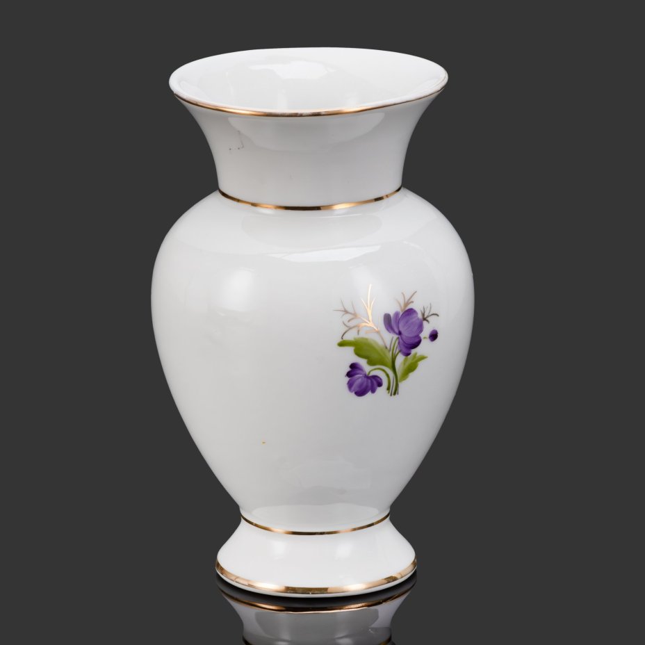 Ваза с цветочным декором, фарфор, роспись, Ленинградский фарфоровый завод (ЛФЗ), СССР, 1950-1960 гг.