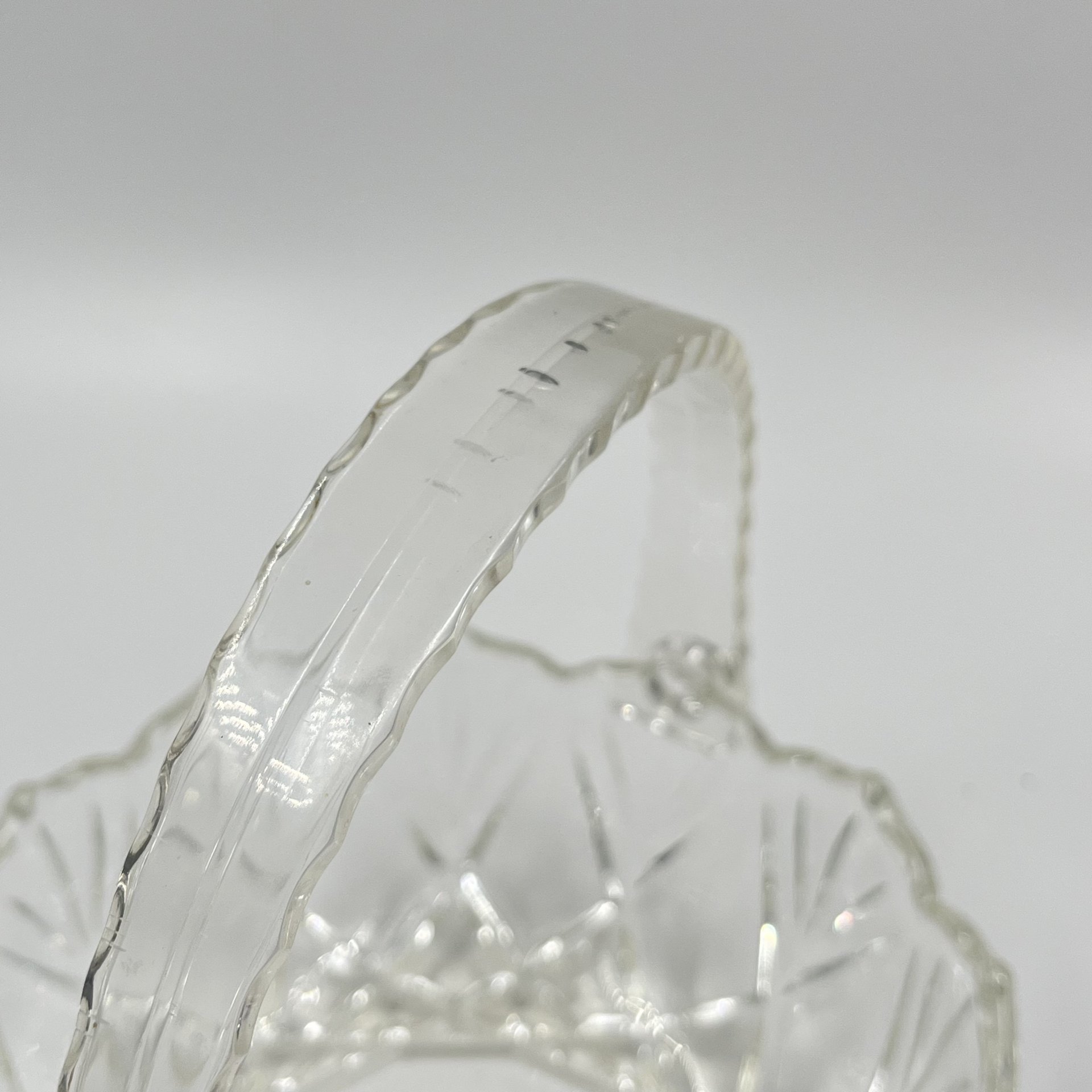 Конфетница (ваза) с ручкой и геометрическим декором, стекло, Walther Glas, Германия, 1980-2000 гг.