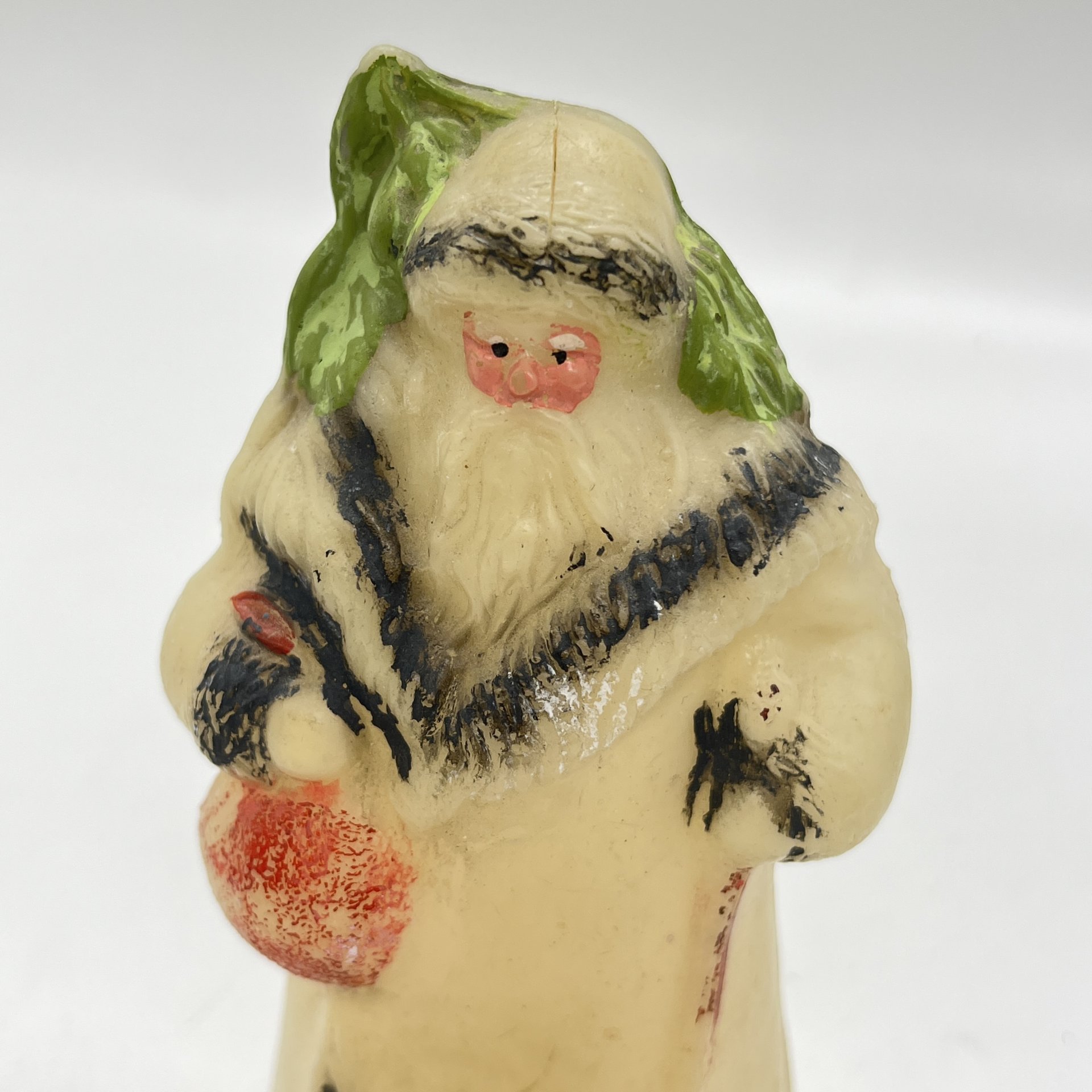 Игрушка новогодняя (под елку) "Дед мороз с подарками", пластик, роспись, СССР, 1960-1980 гг.