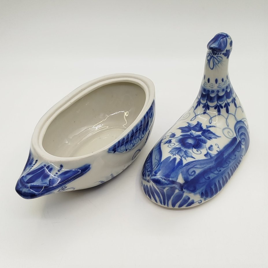 Икорница/масленка "Уточка" с расписным цветочным декором, Гжель