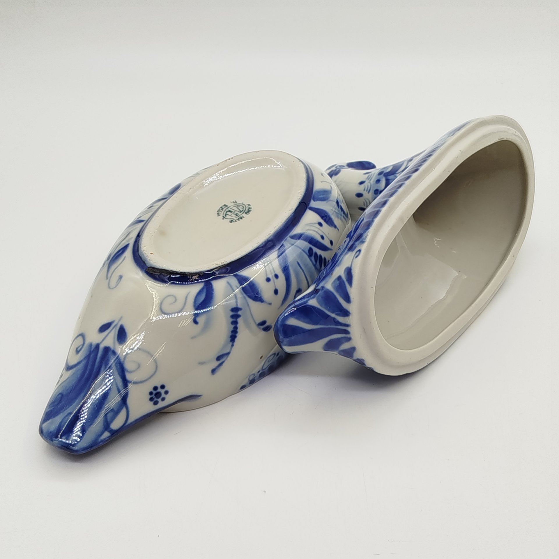 Икорница/масленка "Уточка" с расписным цветочным декором, Гжель