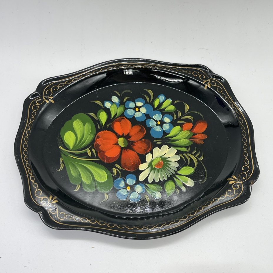 Поднос миниатюрный с цветочным декором, жесть, роспись, Жостовская фабрика декоративной росписи, СССР, 1970-2000 гг.