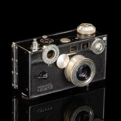 Фотоаппарат "Argus C-3", со вспышкой, в оригинальном кофре, и переносной сумке
