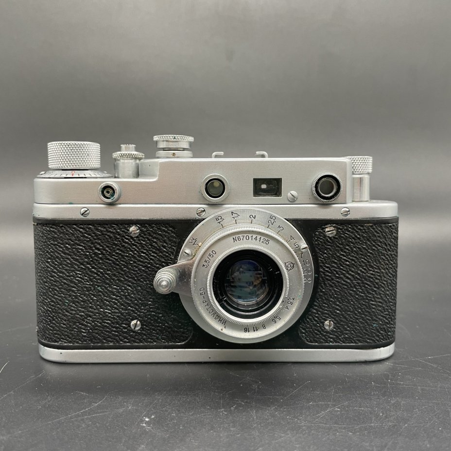 Фотоаппарат "Зоркий" с объективом "Индустар-22" в оригинальном кофре с коробкой и документами, Красногорский механический завод (КМЗ)