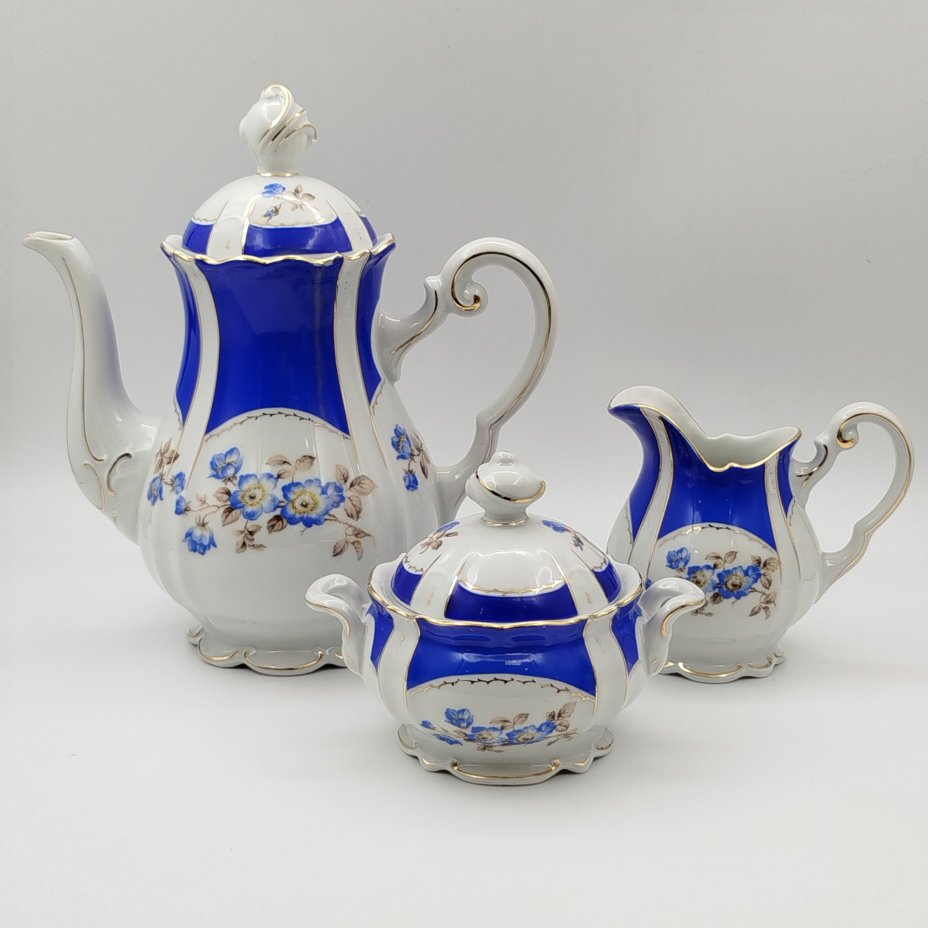 Сервиз чайный на 5 персон (13 предметов), украшенный цветочным декором, фарфор, крытье, деколь, золочение, Stadtilmer Porzellan, Германия, 1950-1970 гг.