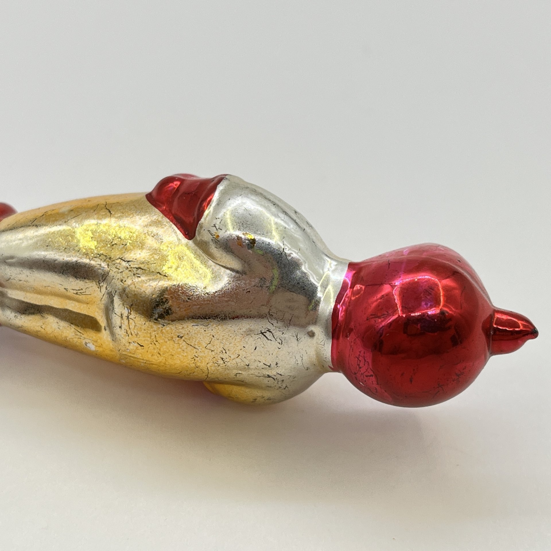 Ёлочная игрушка на прищепке "Космонавт", стекло, краска, металл, СССР, 1950-1970 гг.