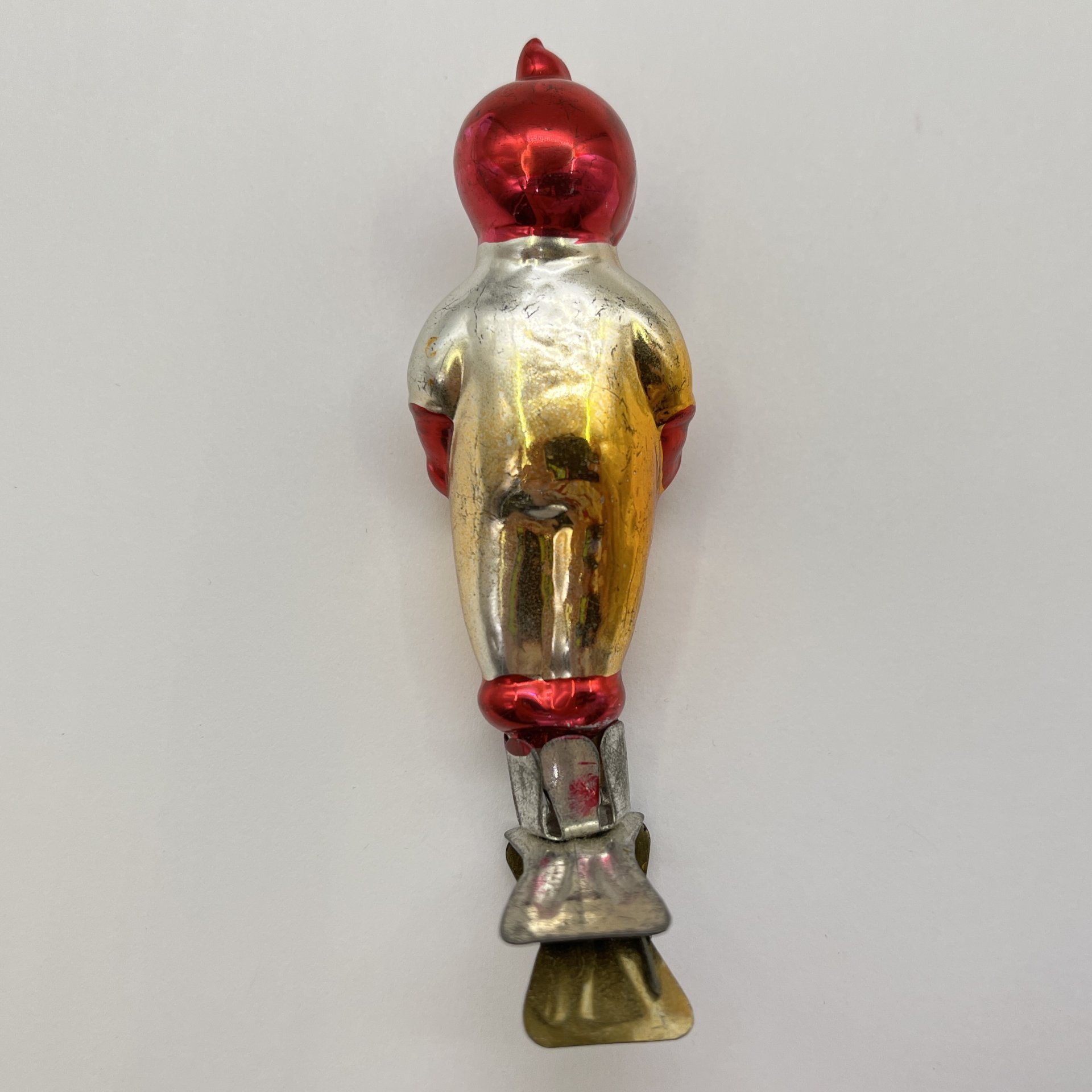 Ёлочная игрушка на прищепке "Космонавт", стекло, краска, металл, СССР, 1950-1970 гг.