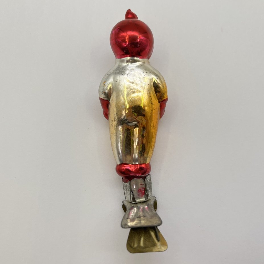 Ёлочная игрушка на прищепке "Космонавт", стекло, краска, металл, СССР, 1950-1970 гг.