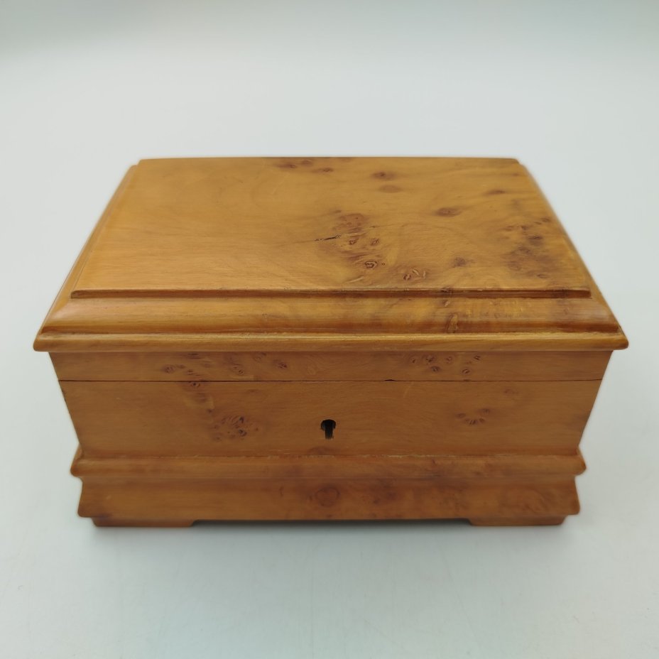 Шкатулка прямоугольной формы, дерево, шпон, СССР, 1950-1980 гг.