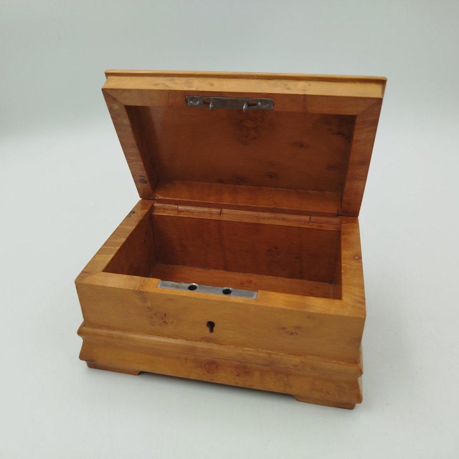 Шкатулка прямоугольной формы, дерево, шпон, СССР, 1950-1980 гг.