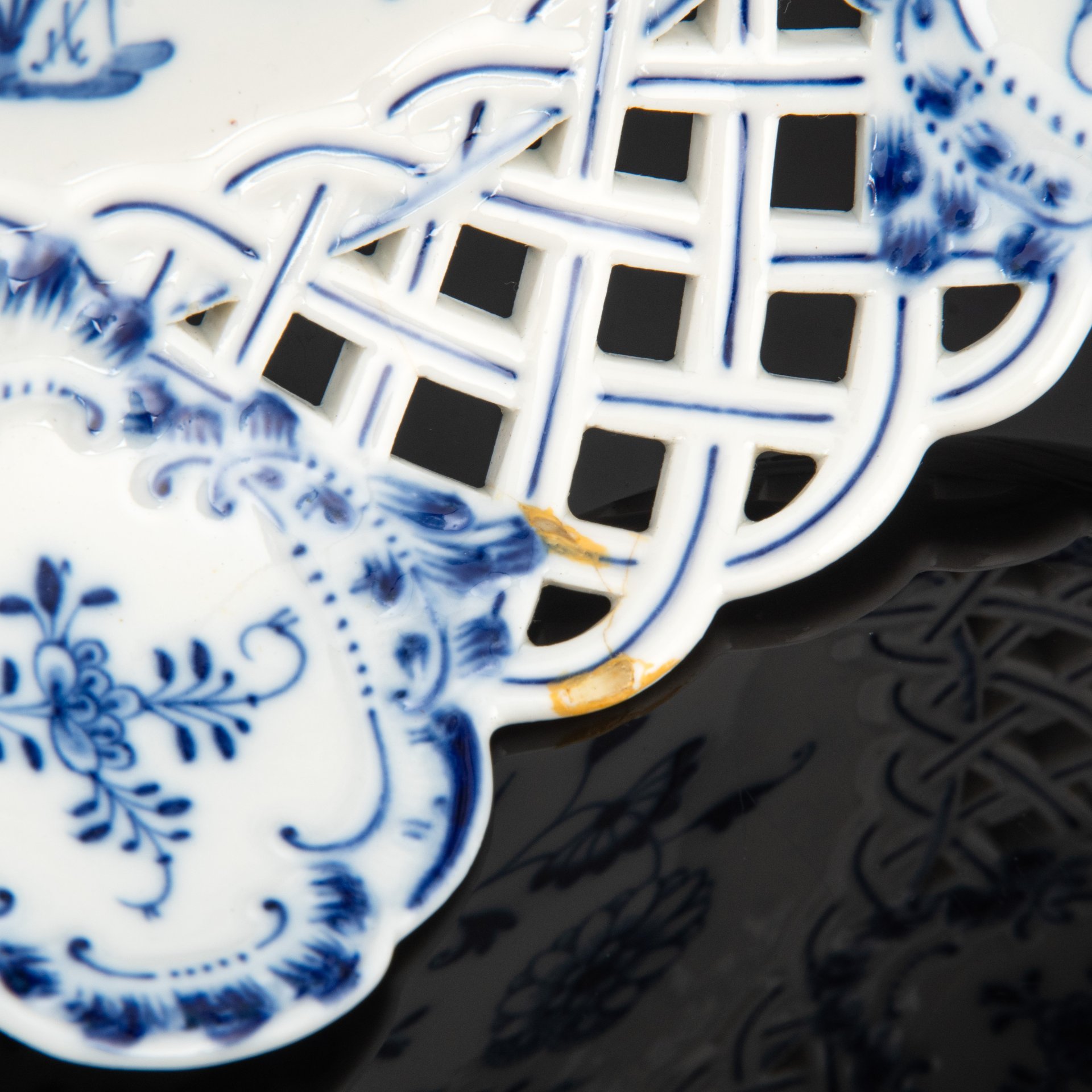 Ваза с кружевным бортом (конфетница), Meissen (Мейсенский фарфор)