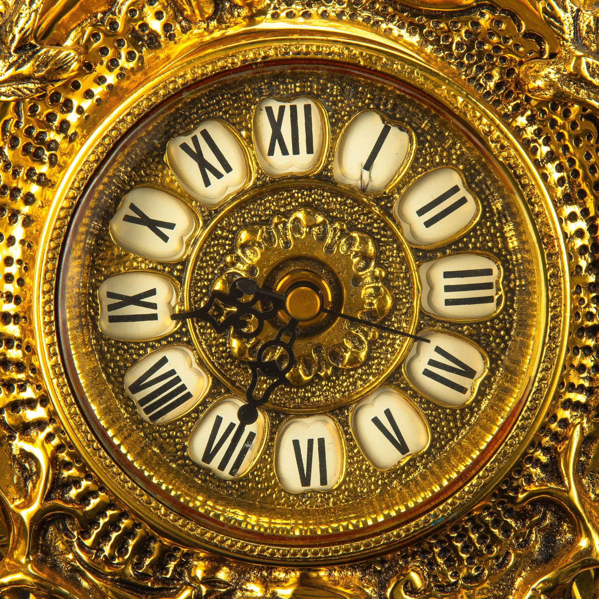 Часы каминные "Всадник", фирма "Virtus", бронза, стекло, Испания, 2000-2020 гг.