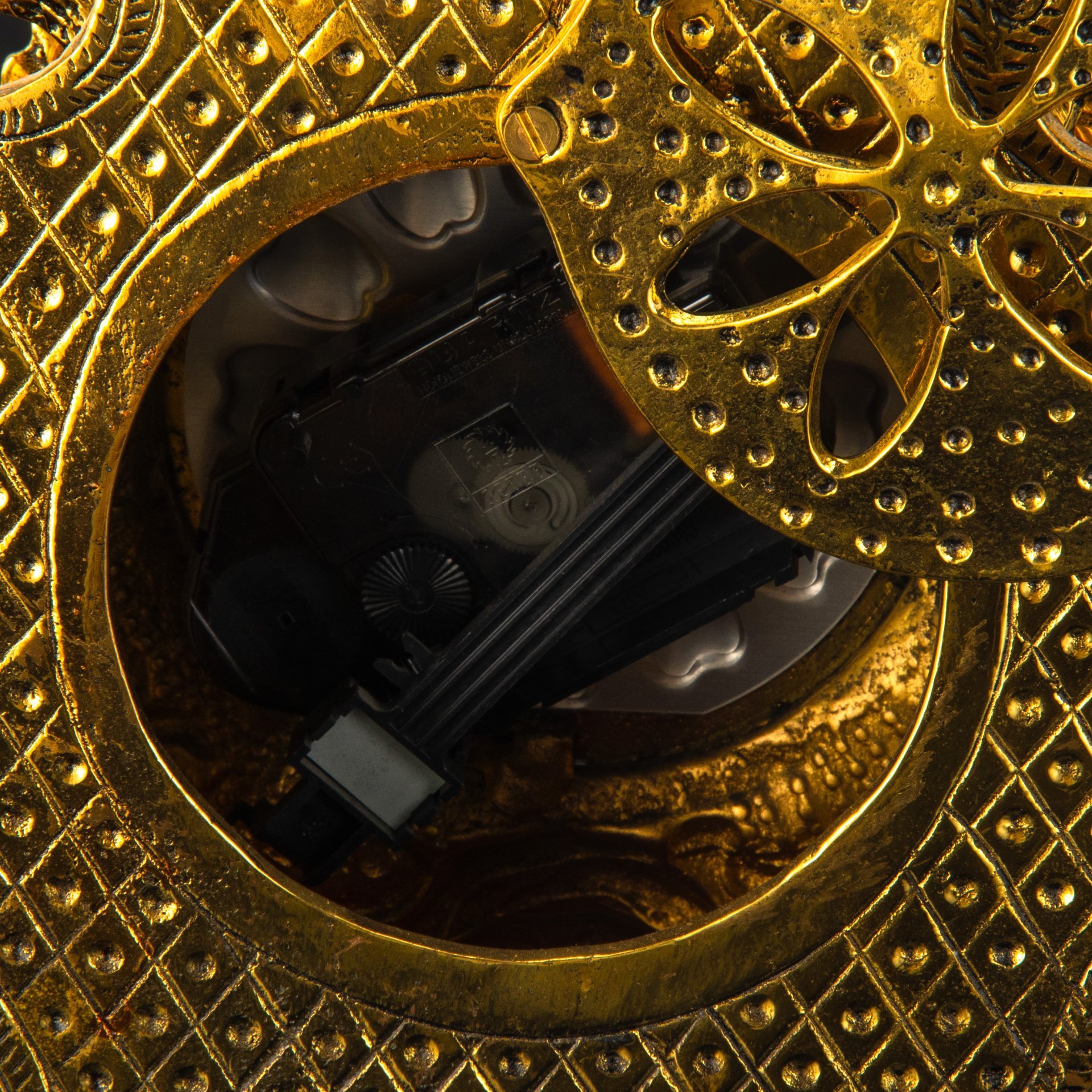 Часы каминные "Всадник", фирма "Virtus", бронза, стекло, Испания, 2000-2020 гг.