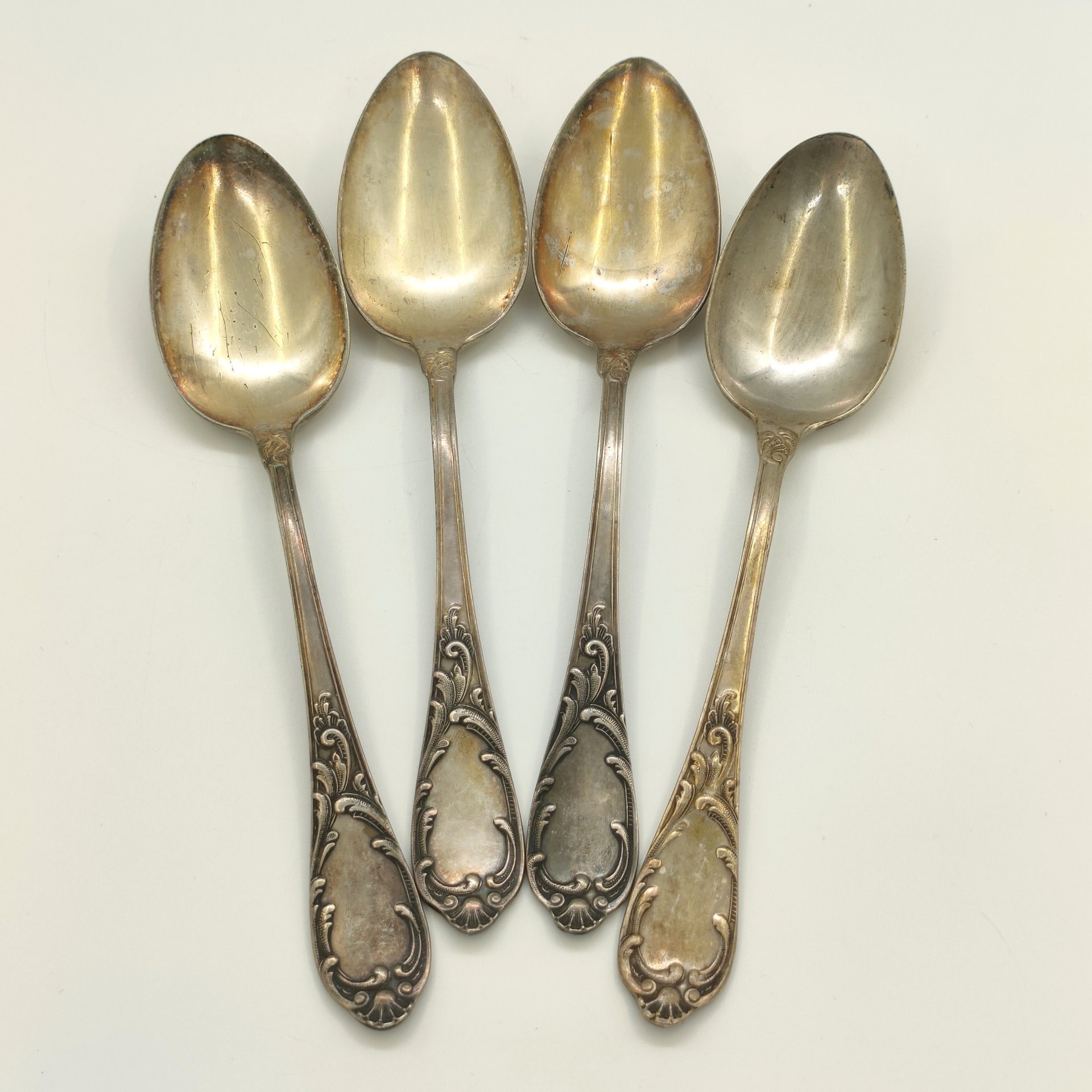 Набор из 4 столовых ложек с растительным декором, мНЦ (медь-никель-цинк), штамповка, Вольнянский завод столовых приборов им. Шевченко (ЗiШ, ЗиШ), СССР, 1961-1991 гг.