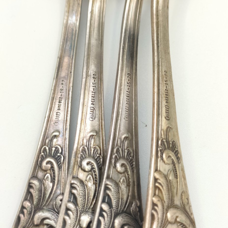 Набор из 4 столовых ложек с растительным декором, мНЦ (медь-никель-цинк), штамповка, Вольнянский завод столовых приборов им. Шевченко (ЗiШ, ЗиШ), СССР, 1961-1991 гг.