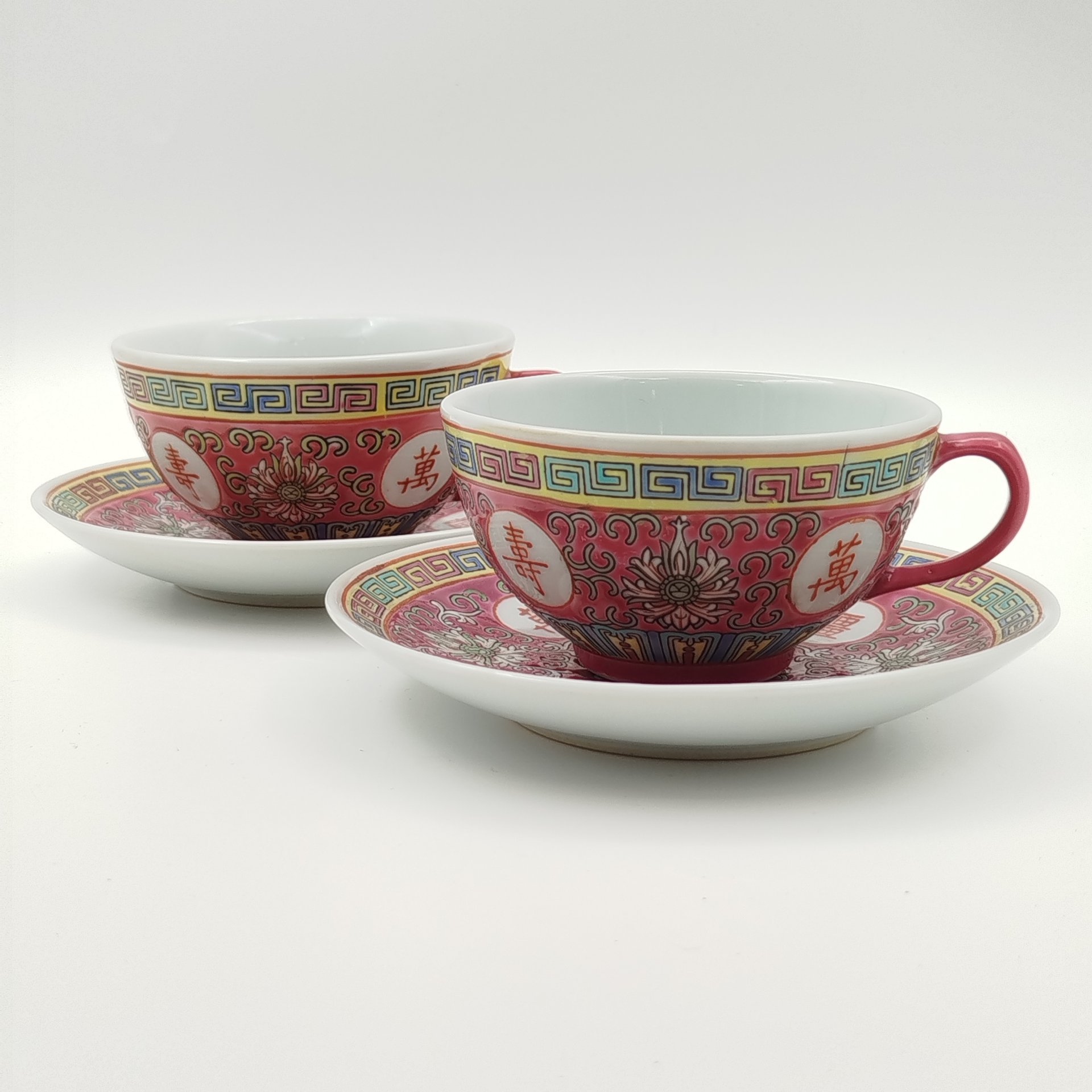 Набор из 2-х чайных пар, украшенных иероглифами ("тысячи лет Вам без конца"), фарфор, роспись, Китай, 1960-1980 гг.