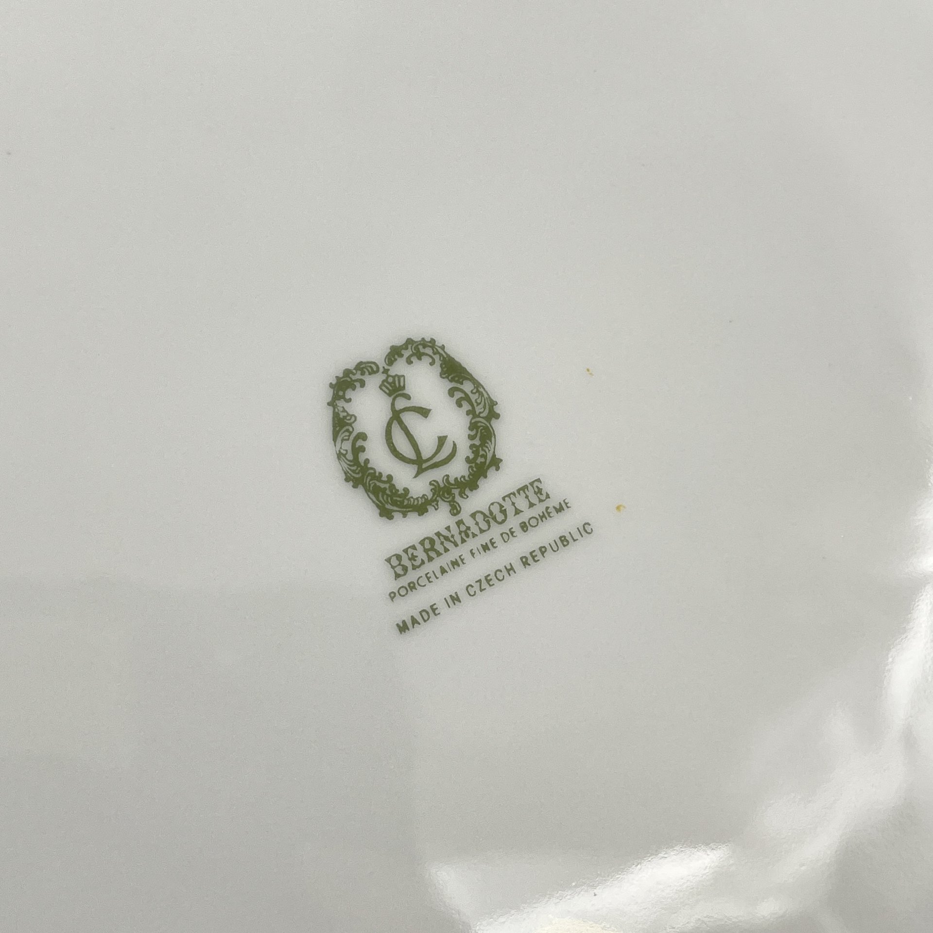 Блюдо "Мейсенский букет", фарфор, деколь, золочение, Bernadotte, Чехия, 1991-2000 гг.