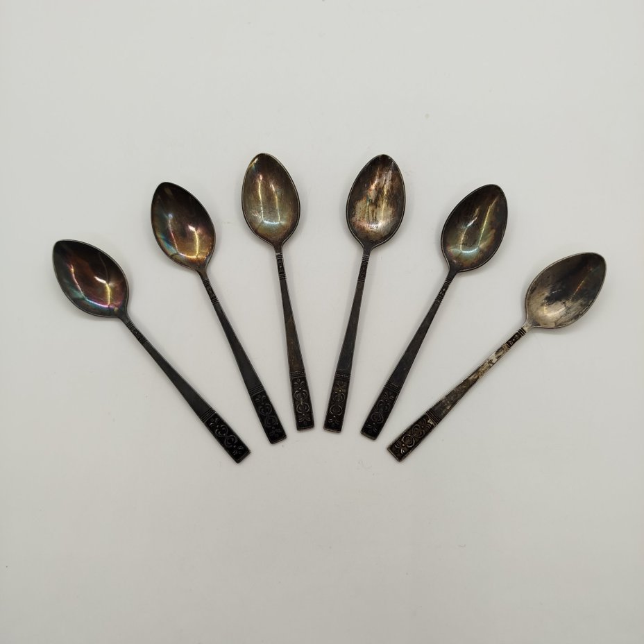 Набор из шести чайных ложек с растительным декором, мельхиор (медь-никель), эмаль, Красносельская ювелирная фабрика, СССР, 1960-1970 гг.
