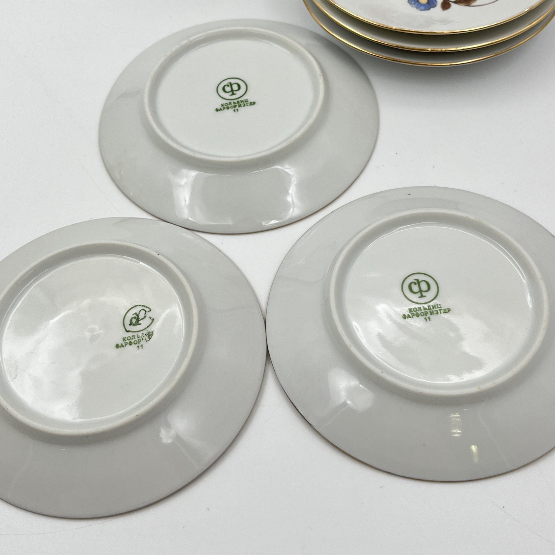 Набор из 12-ти розеток, украшенных цветочным декором, фарфор, деколь, золочение, Colditz (Кольдиц), ГДР, 1960-1980 гг.