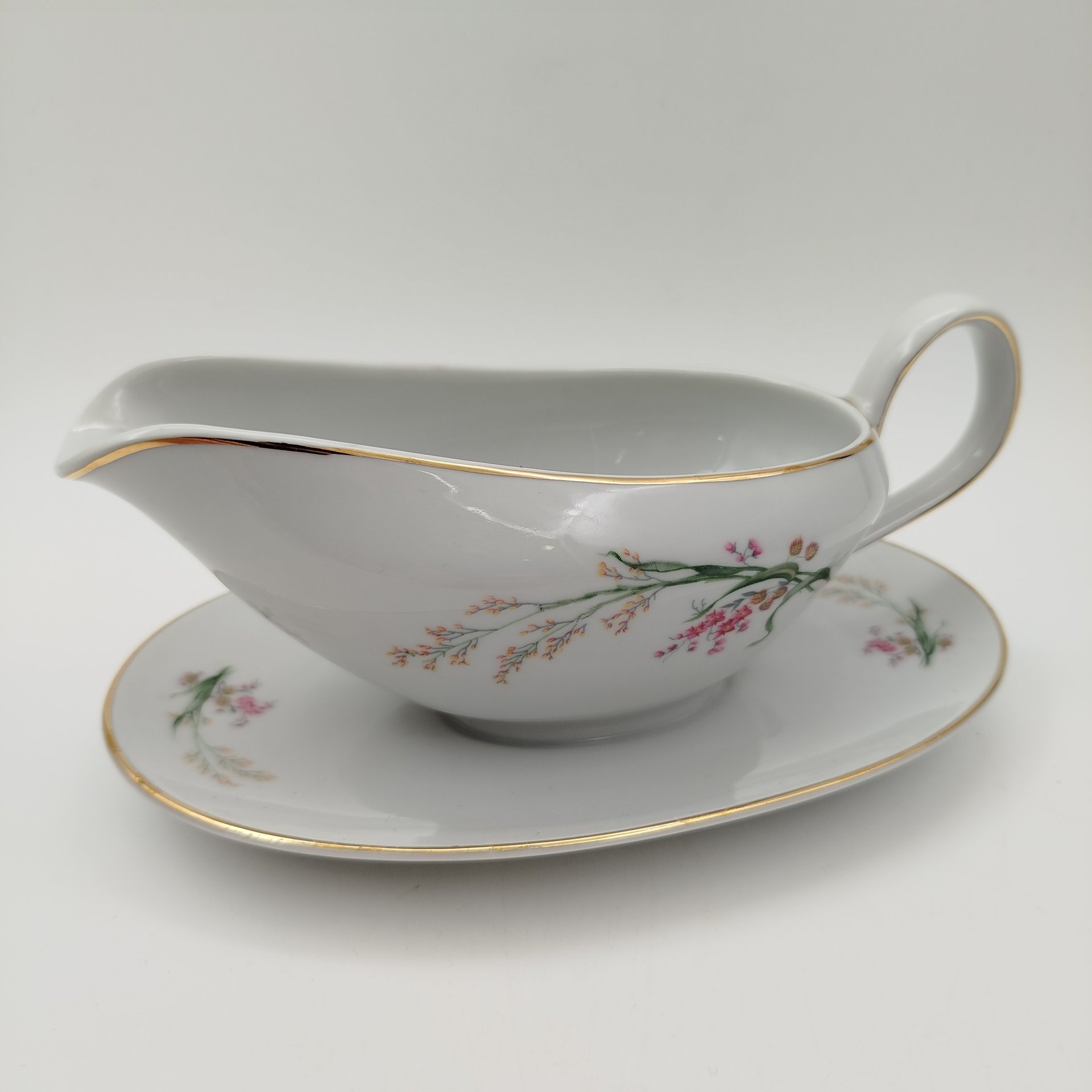 Соусник на подставке, украшенный цветочным декором, фарфор, деколь, золочение, Bareuther & Co., Bavaria, Германия, 1931-1945 гг.