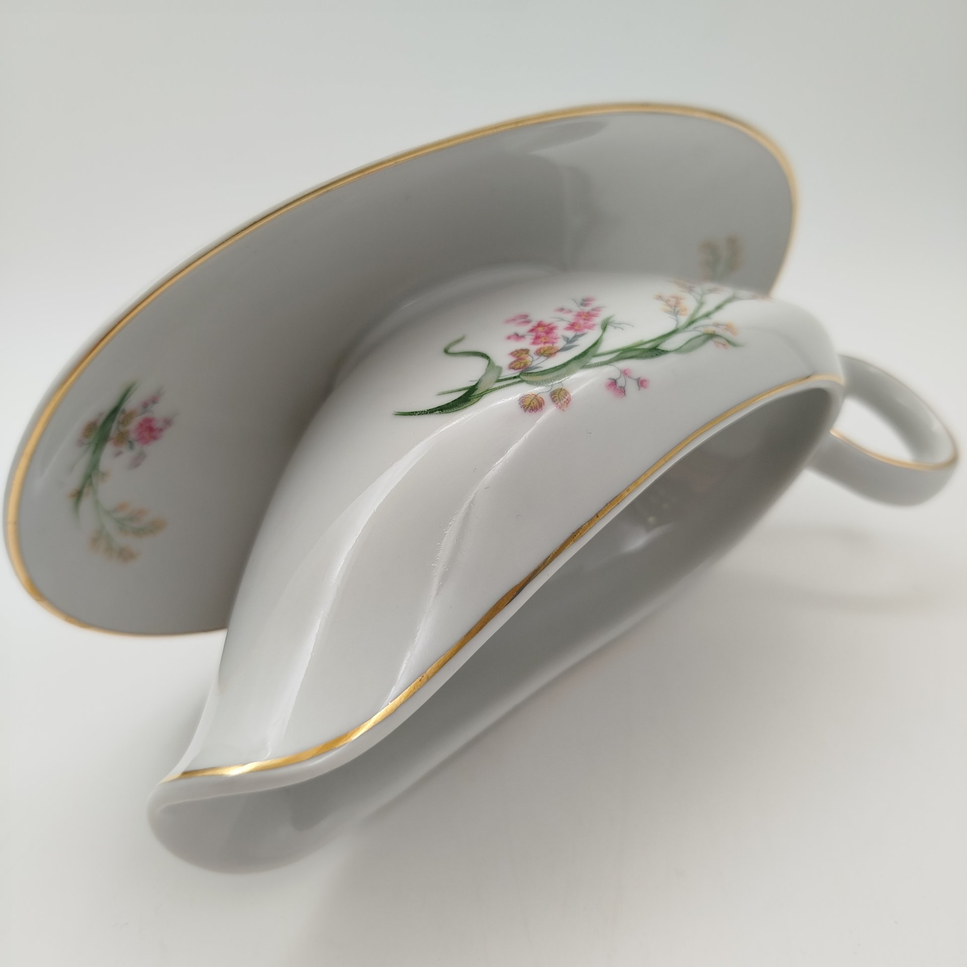 Соусник на подставке, украшенный цветочным декором, фарфор, деколь, золочение, Bareuther & Co., Bavaria, Германия, 1931-1945 гг.