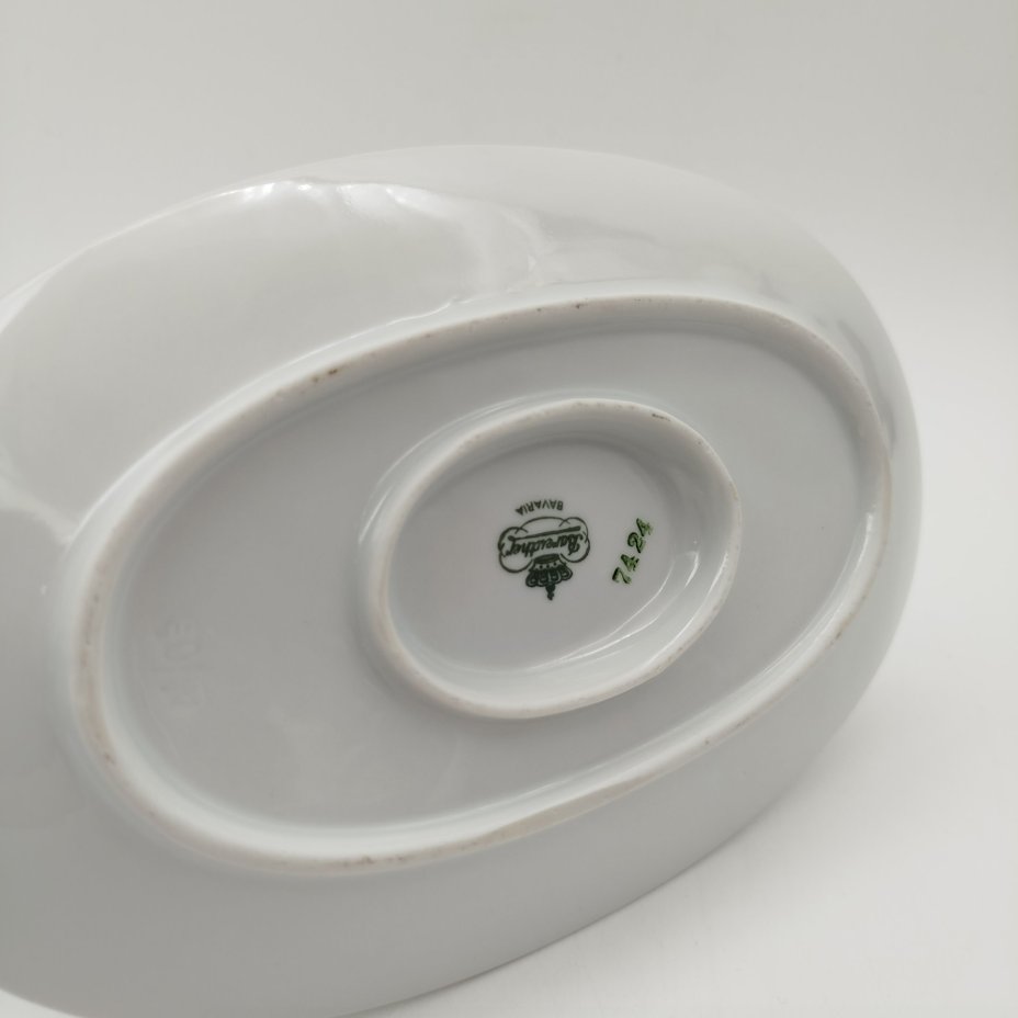 Соусник на подставке, украшенный цветочным декором, фарфор, деколь, золочение, Bareuther & Co., Bavaria, Германия, 1931-1945 гг.