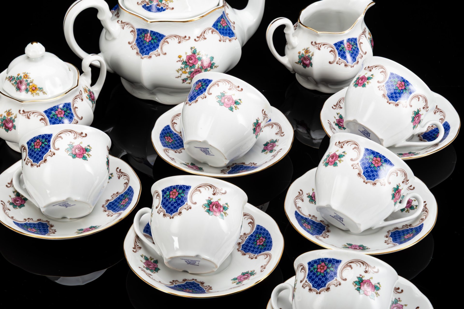 Сервиз на 6 персон (15 предметов) с цветочным декором, фарфор, деколь, золочение, Bohemia (Neurohlau), Чехословакия, 1970-1990 гг.