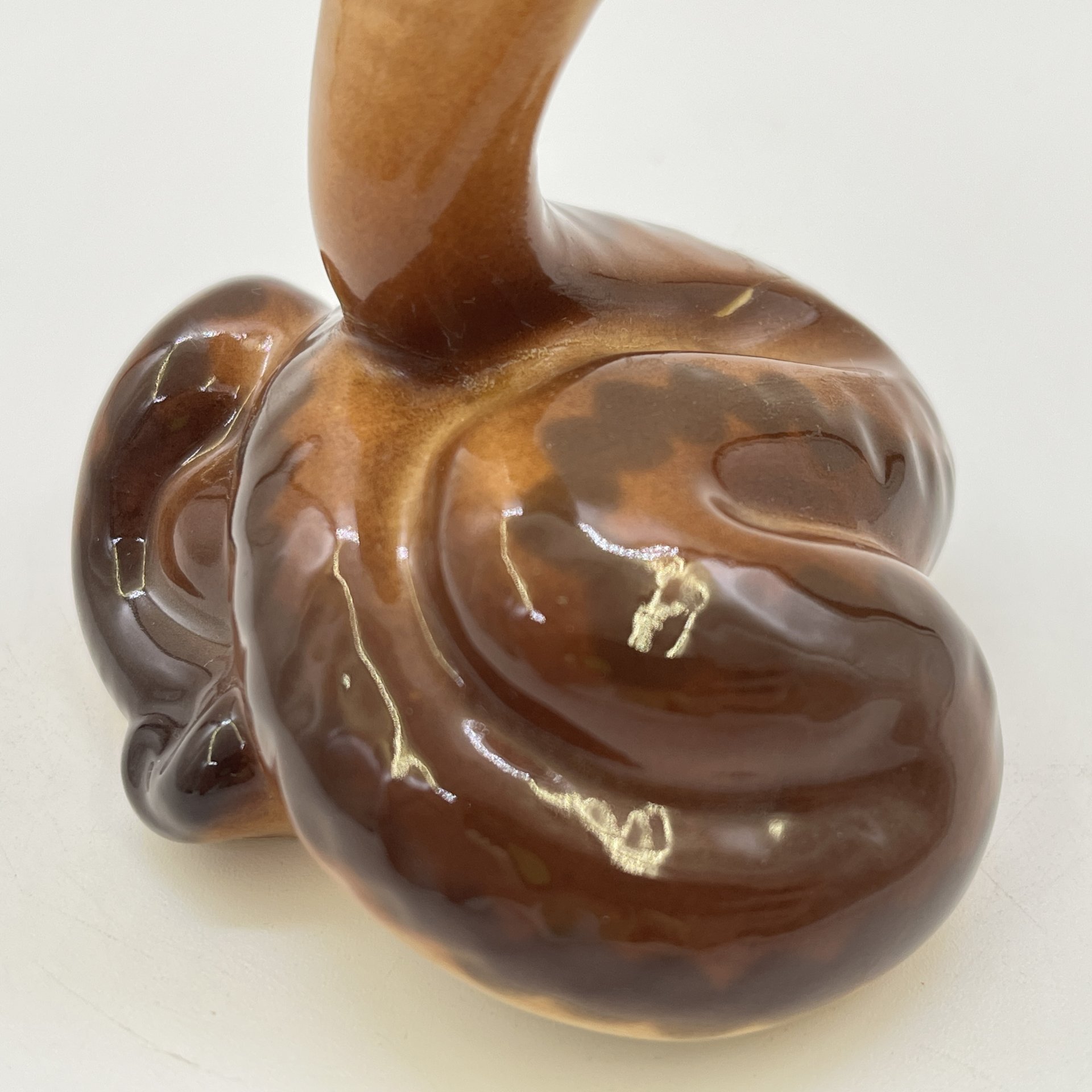 Статуэтка "Королевская кобра", автор Сорокин М.А., фарфор, аэрография, Ленинградский фарфоровый завод (ЛФЗ), СССР, 1970-1980 гг.