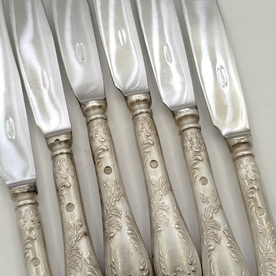 Набор из 6-ти столовых ножей с растительным декором, мНЦ (медь-никель-цинк), нержавеющая сталь, Вольнянский завод столовых приборов им. Шевченко (ЗiШ, ЗиШ), СССР, 1960-1980 гг.