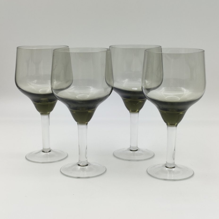 Набор из 4-х бокалов дымчатого цвета, цветное стекло, СССР, 1970-1990 гг.