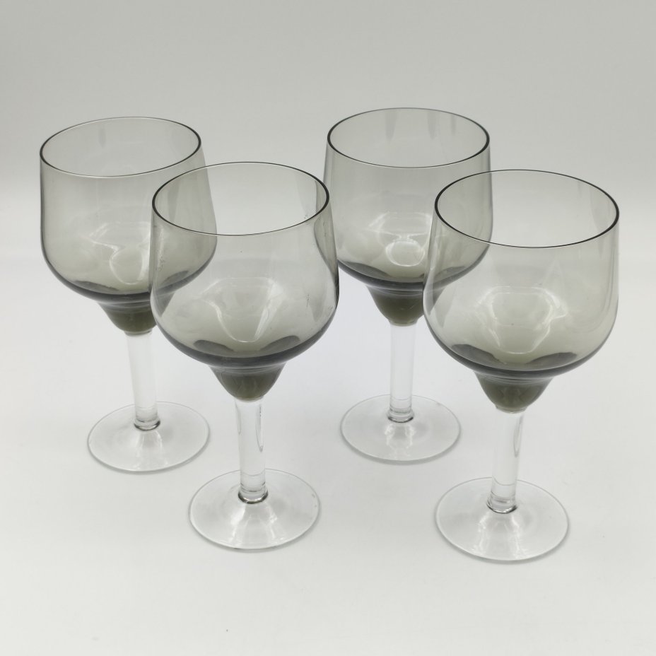 Набор из 4-х бокалов дымчатого цвета