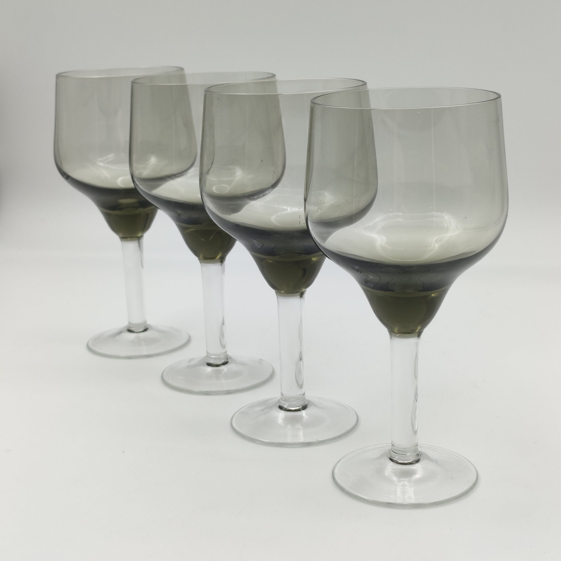 Набор из 4-х бокалов дымчатого цвета, цветное стекло, СССР, 1970-1990 гг.