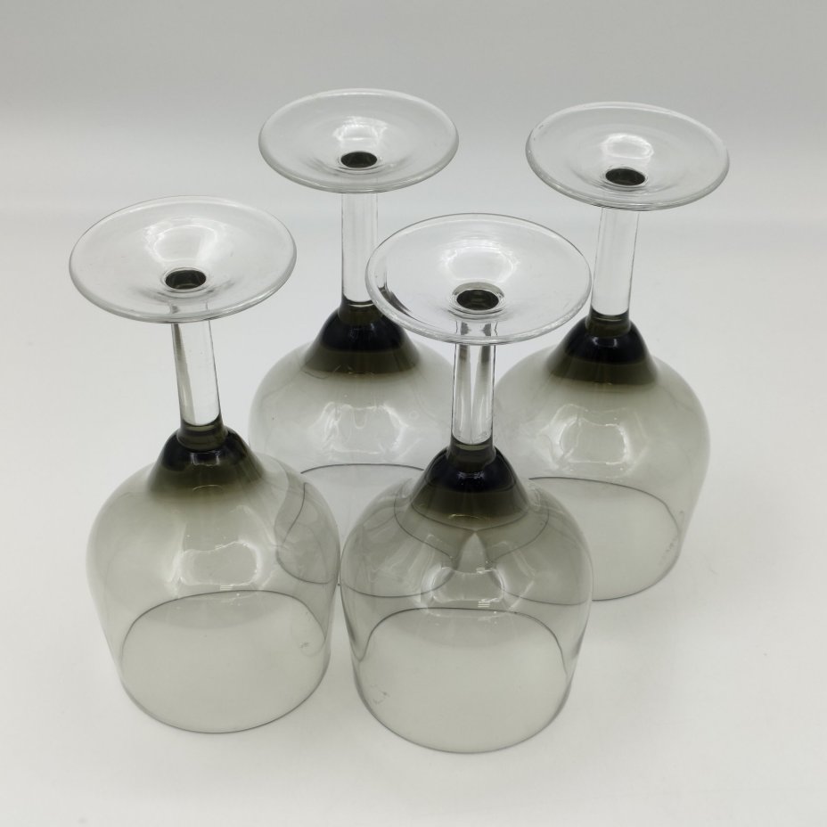 Набор из 4-х бокалов дымчатого цвета