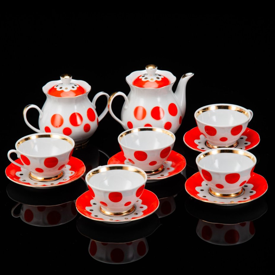 Сервиз чайный с декором в горошек на 5 персон (12 предметов), фарфор, крытье, золочение, Фарфоровый завод «Пролетарий» (Бронница, Мста), СССР, 1976-1991 гг.