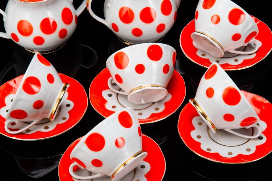 Сервиз чайный с декором в горошек на 5 персон (12 предметов), фарфор, крытье, золочение, Фарфоровый завод «Пролетарий» (Бронница, Мста), СССР, 1976-1991 гг.